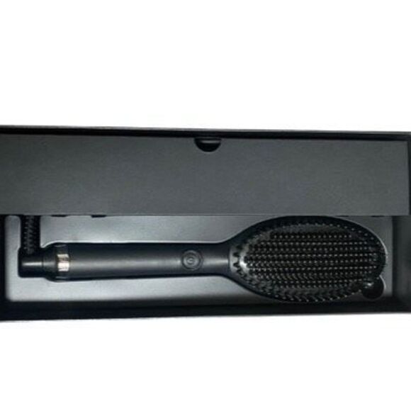 ghd Glide Smoothing Hot Brush in Black - Picture 3 of 6